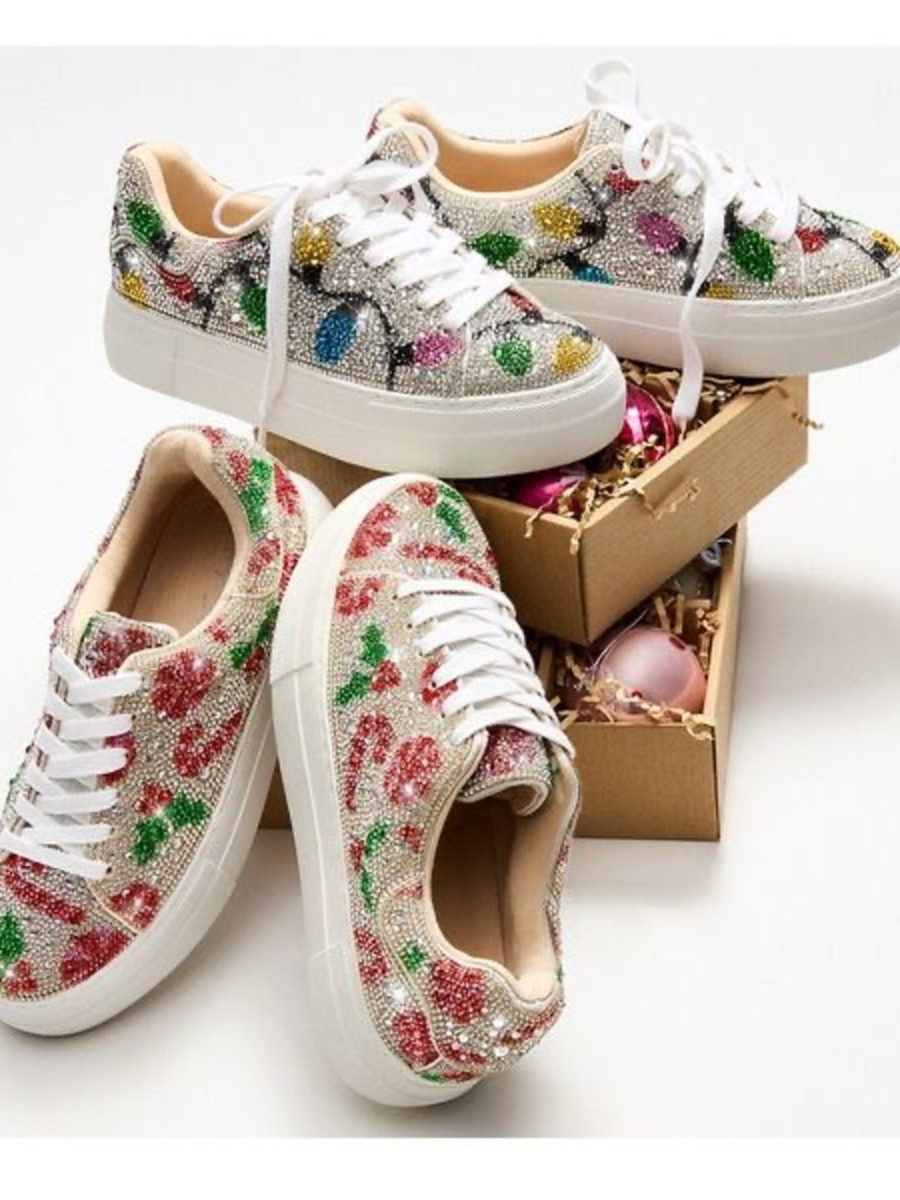NWT Betsey Johnson Sidny Holiday Holly Print Rhinestone Platform Sneakers Sz 6,5 - Picture 9 of 16